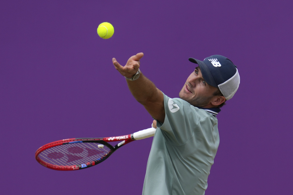 用新人球员 用新人球员