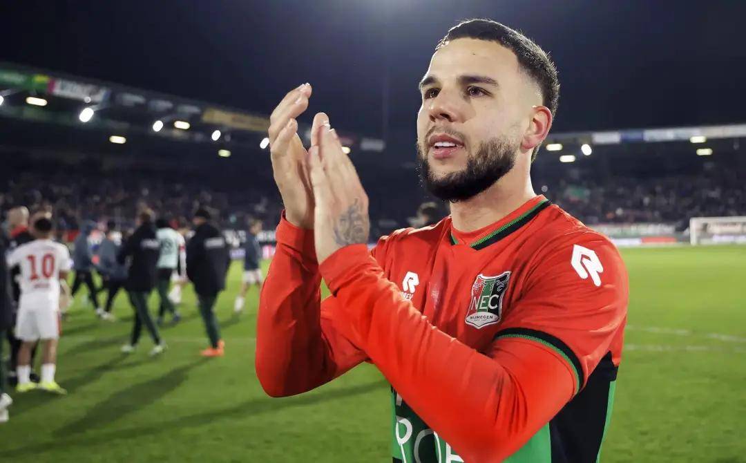 他在进攻端 他在进攻端